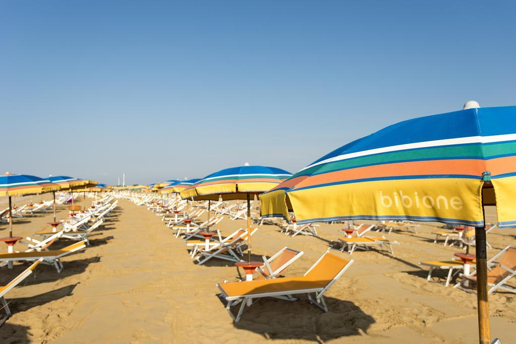 Appartamenti Dora Bibione Exterior photo